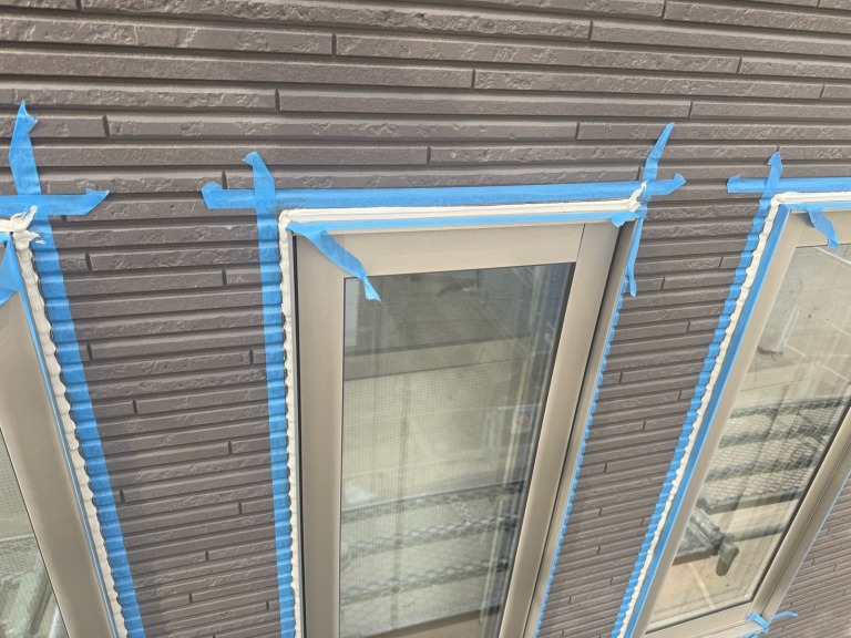 窓枠シーリング