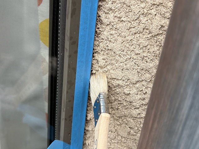 プライマーを塗布します