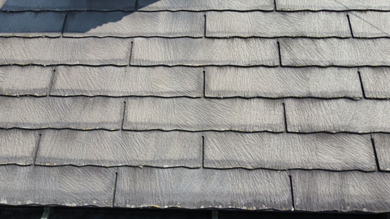 屋根 ドローン 近く