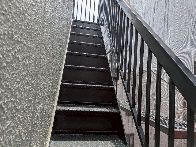 鉄骨階段 施工後