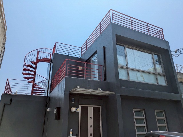 ﾀﾞﾝﾈｽﾄ　打ちっぱなしｺﾝｸﾘｰﾄ　施工後