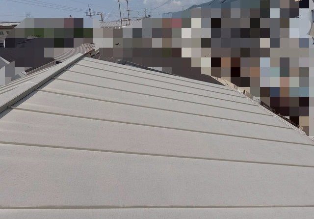 施工前　金属屋根