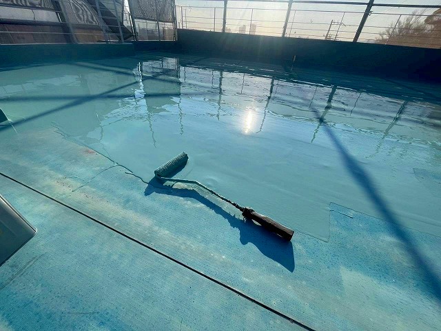 ベランダ　ウレタン塗膜防水　1層目