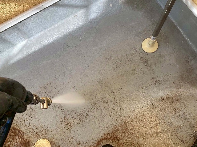ベランダ　高圧洗浄