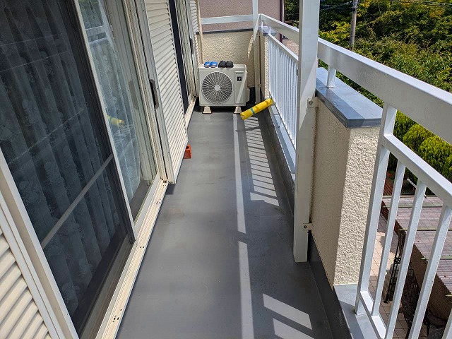 ベランダ　施工前