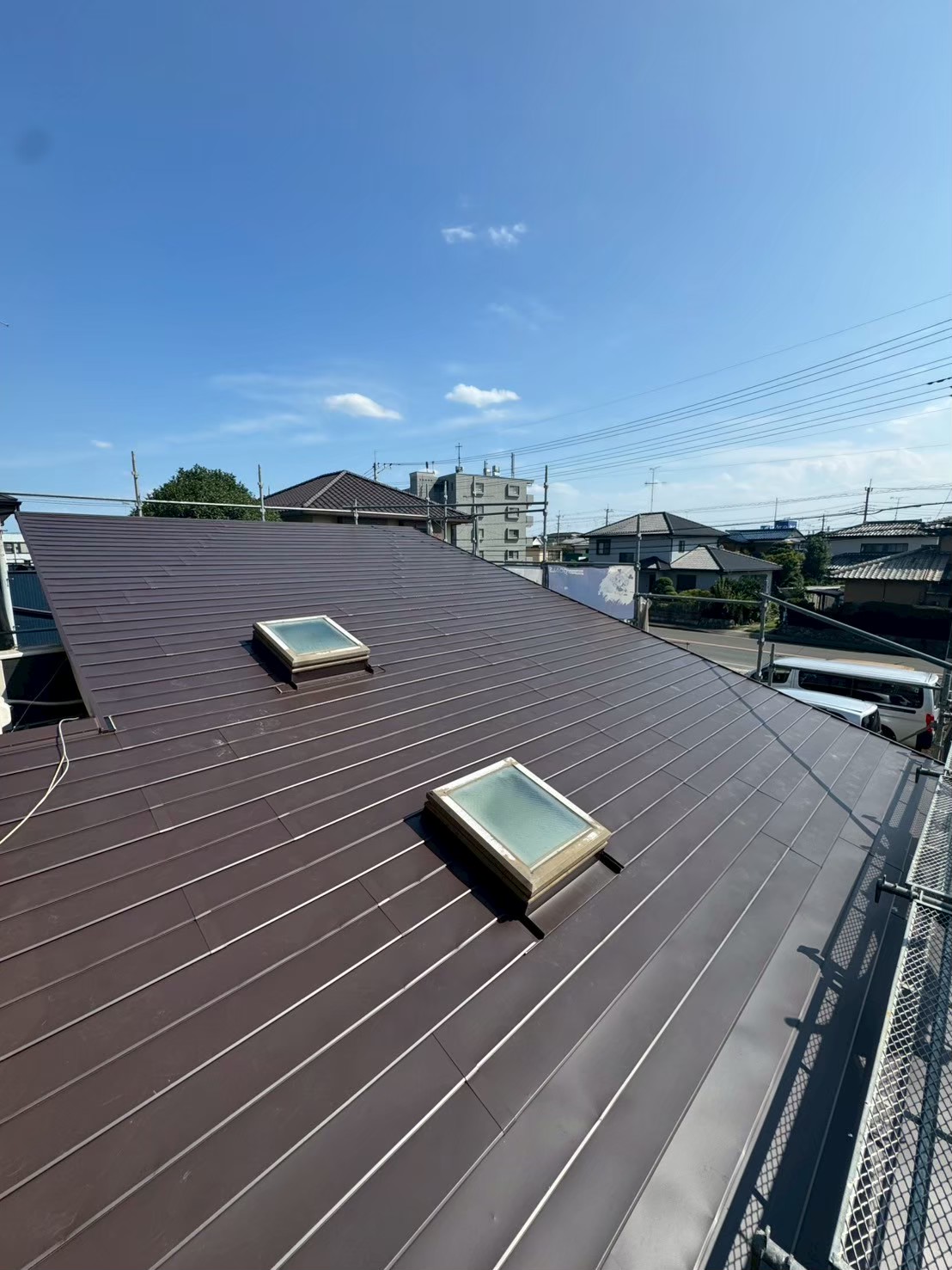 深谷市の築40年住宅で雨漏り・ひび割れを解決する屋根カバー工事｜現地調査から防水紙施工まで解説