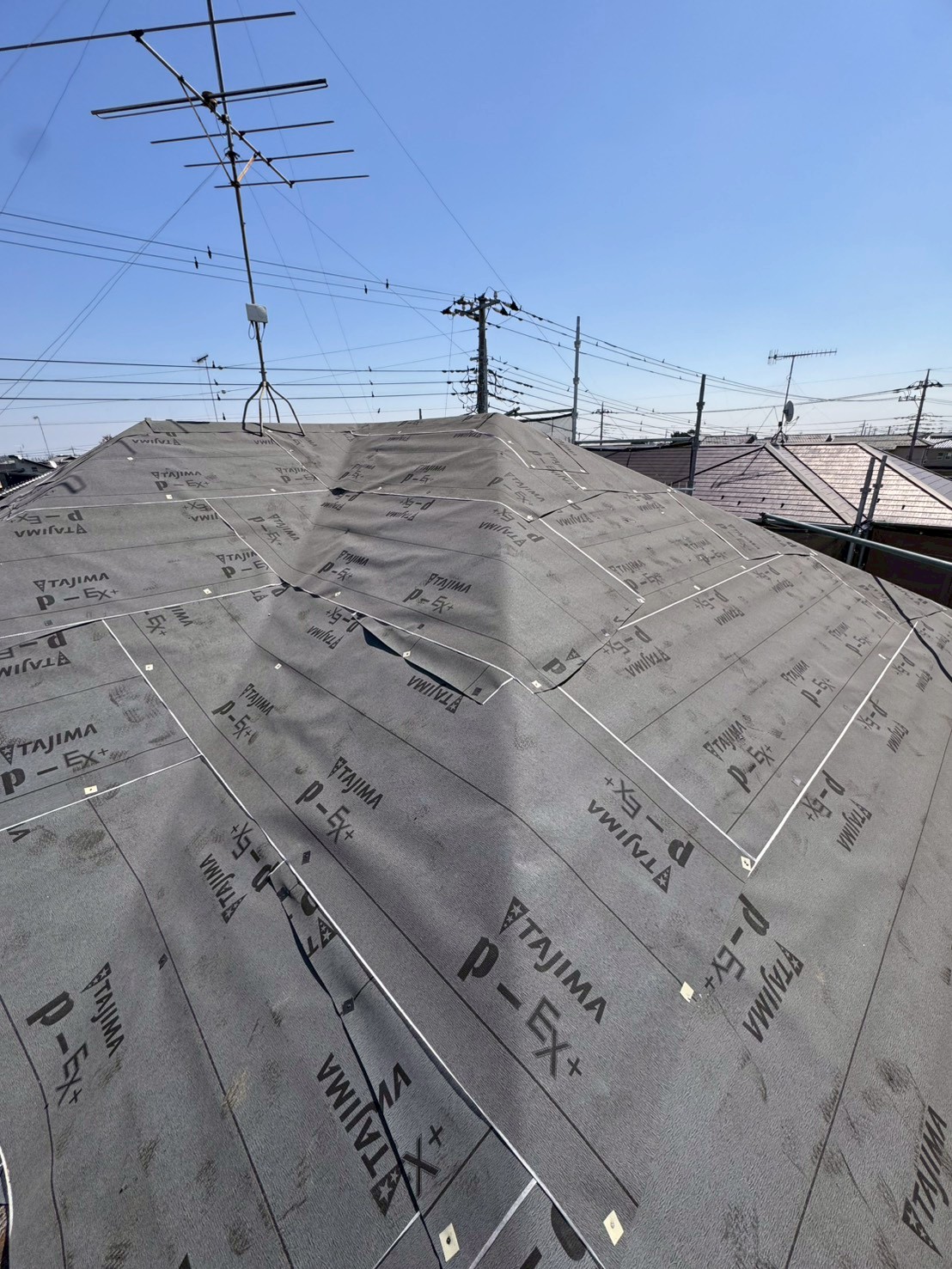 ルーフィング（防水シート）の施工で一次防水を強化