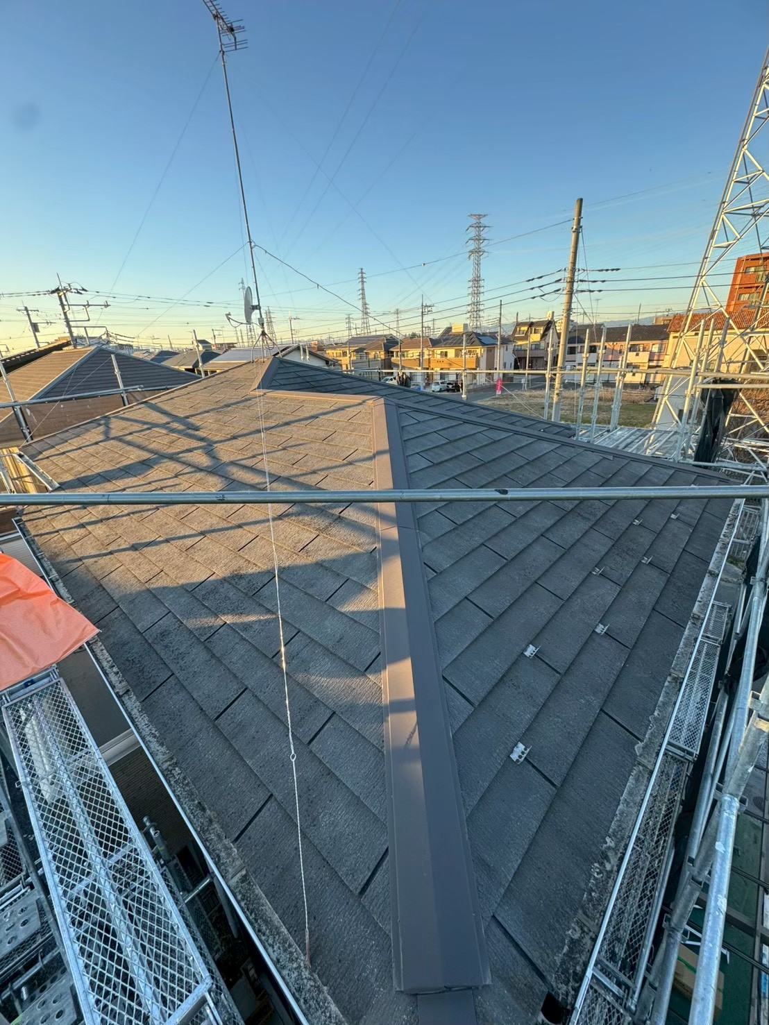 屋根カバー工事後の納まり確認と仕上がり