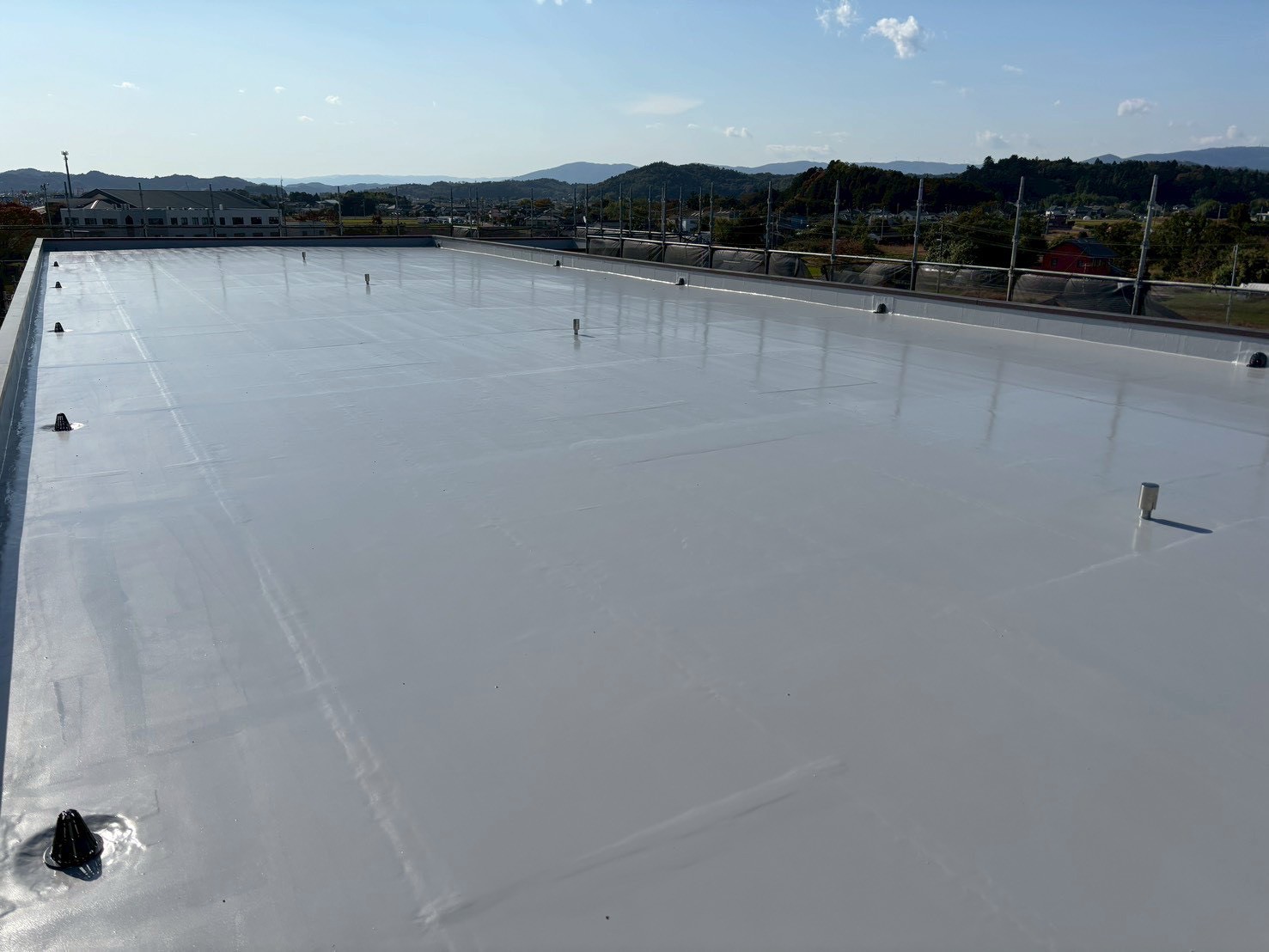 北茨城市でマンション雨漏れ被害での屋上防水工事を施工しました。