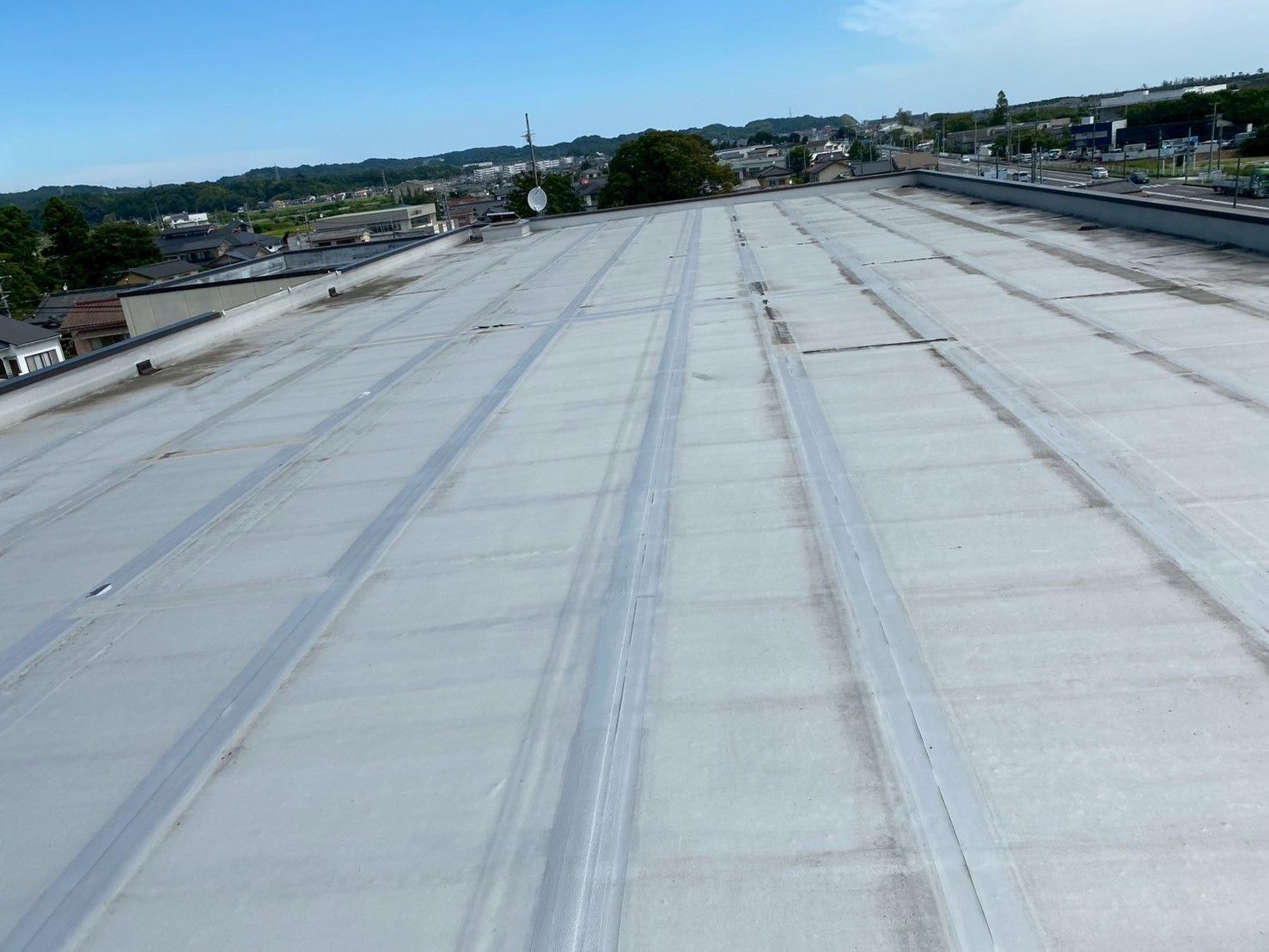 北茨城市でマンション雨漏れ被害での屋上防水工事を施工しました。