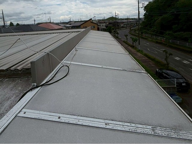 汚れた屋根の写真