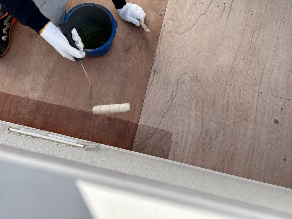 下塗り材の塗布作業