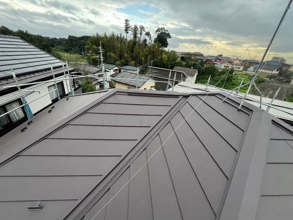 金属屋根施工後全景