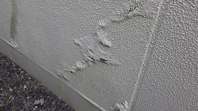 外壁塗膜の膨れ剥離