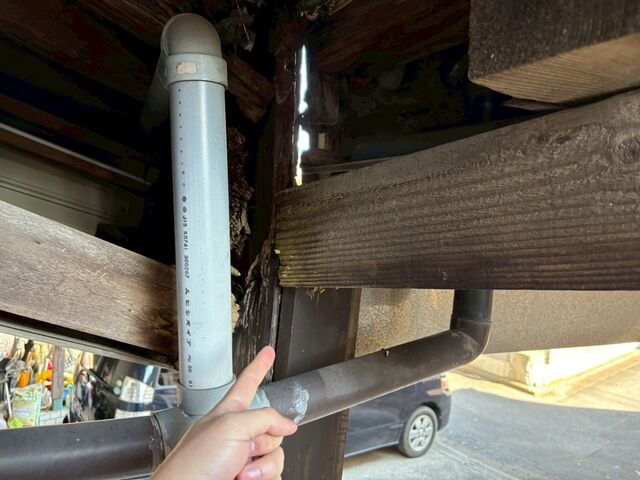 排水管周辺の腐朽木部