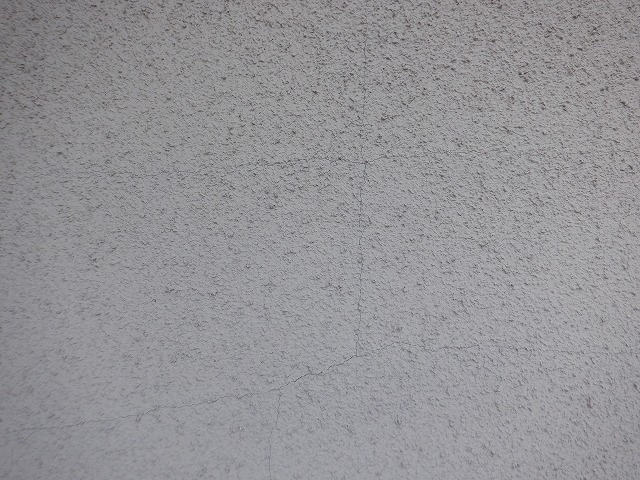 塗装前ひび割れ