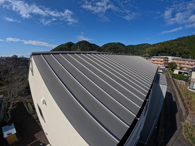 ガルバリウム鋼板屋根塗装前