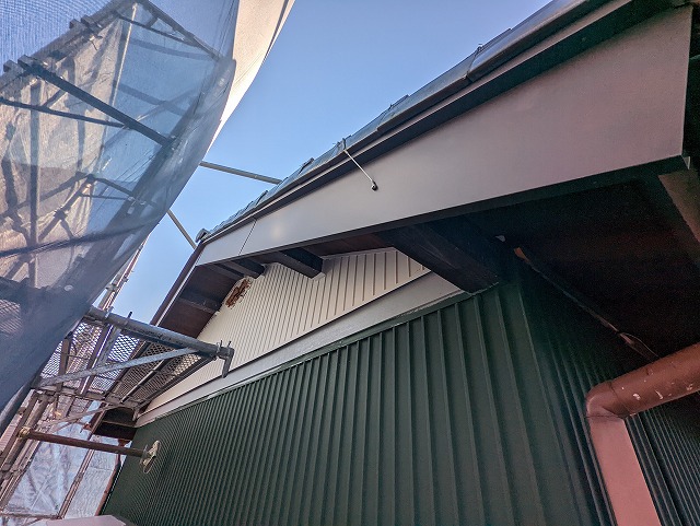 破風板金施工後