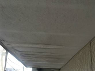 品川区西大井にてウレタン塗膜防水(下地再形成)を実施し3階バルコニーからの雨漏りを改善