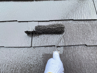 屋根塗装の耐用年数と頻度：塗装ができない場合は屋根カバー工法や葺き替えを選択
