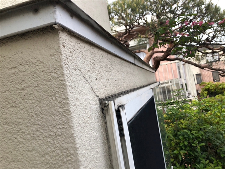 出窓外壁のクラック