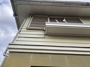 1階と2階で異なる外壁素材のお住まい