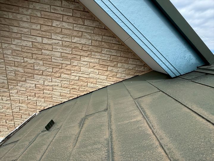 屋根の劣化状況も確認