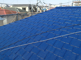 川崎市高津区で苔が多く付着した屋根の塗装工事を実施いたしました