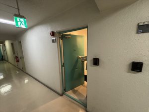 玄関ドア圧着のお問い合わせ