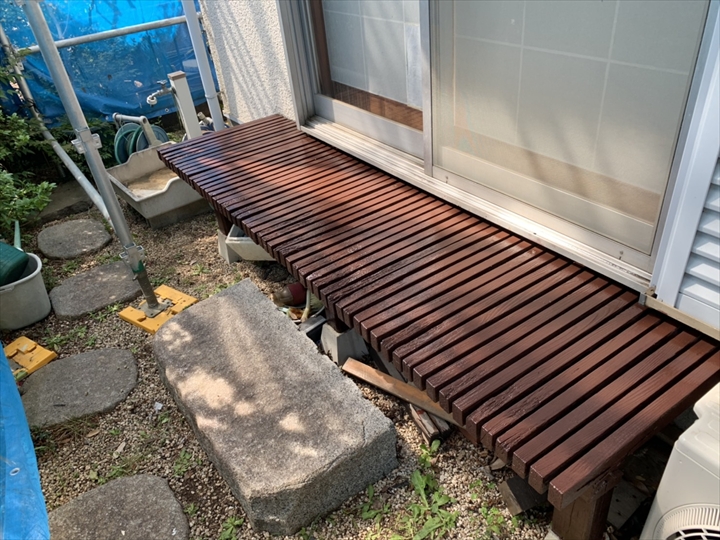 塗装後の木製縁台