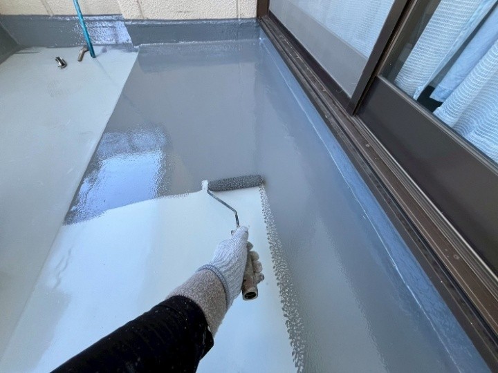 トップコート塗布で仕上げ