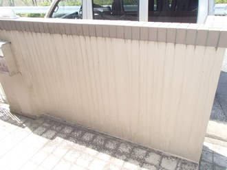 千葉市緑区　屋根塗装　外壁塗装　バルコニー防水　外壁点検　門壁の汚れ