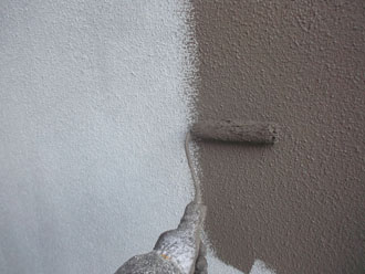 千葉県印旛郡酒々井町　外壁塗装　屋根塗装　バルコニー防水　外壁塗装　バルコニー部分の中塗り