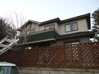 千葉県印旛郡酒々井町　外壁塗装　屋根塗装　バルコニー防水　カラーシミュレーション　薄いグリーンの外壁と濃いグリーンの屋根、バルコニー部分も濃いグリーン