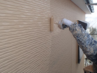 千葉県君津市　外壁塗装　屋根塗装　ベランダ防水　外壁塗装　上塗り