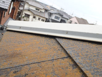 千葉県君津市　外壁塗装　屋根塗装　ベランダ防水　点検　苔と色褪せた屋根