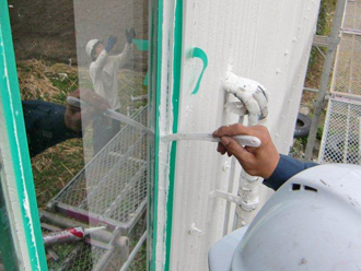 千葉県君津市　細部の工事　窓枠の塗装