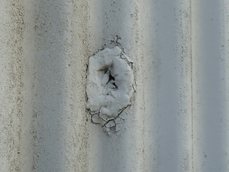 千葉県君津市　屋根カバー工法　外壁塗装　外壁点検　外壁の穴の補修跡