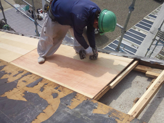 千葉県　富津市　屋根葺き替え　野地板交換