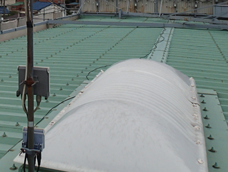 千葉県　富津市　屋根カバー工法　採光窓の撤去