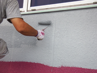 千葉県　富津市　外壁塗装　ライトグレー部分の塗装