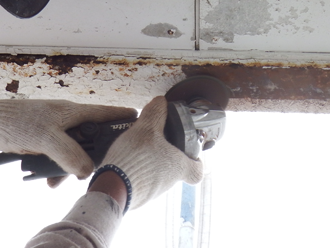 千葉県富津市　外壁塗装　屋根カバー工法　下地の処理　金属部分のケレン