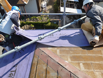 千葉県木更津市　外壁塗装　屋根カバー工法　防水紙設置
