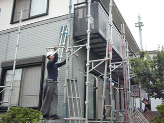 千葉県松戸市　屋根塗装　外壁塗装　棟板金交換　足場の架設