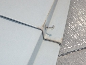 千葉県　松戸市　屋根塗装　外壁塗装　棟板金の交換　点検　釘の浮き
