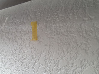 千葉県浦安市　外壁塗装　屋根塗装　自社検査　不良箇所をテープでチェック