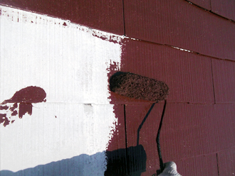 千葉県浦安市　外壁塗装　屋根塗装　ベランダ防水工事　屋根の塗装　サーモアイ中塗り