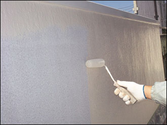袖ケ浦市　外壁塗装　中塗り　クリーンマイルドシリコン