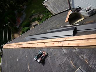 千葉県　袖ヶ浦市　屋根塗装　棟板金交換　新しい貫板の設置