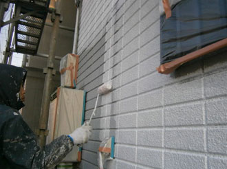 富士見市　外壁塗装　下塗り